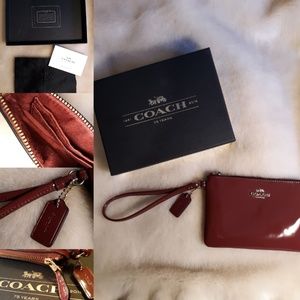 Coach Wristlet Burgundy